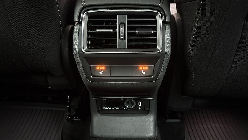 Škoda Kodiaq 2.0 TDI DSG 4x4 Style - fotka 22 z 29