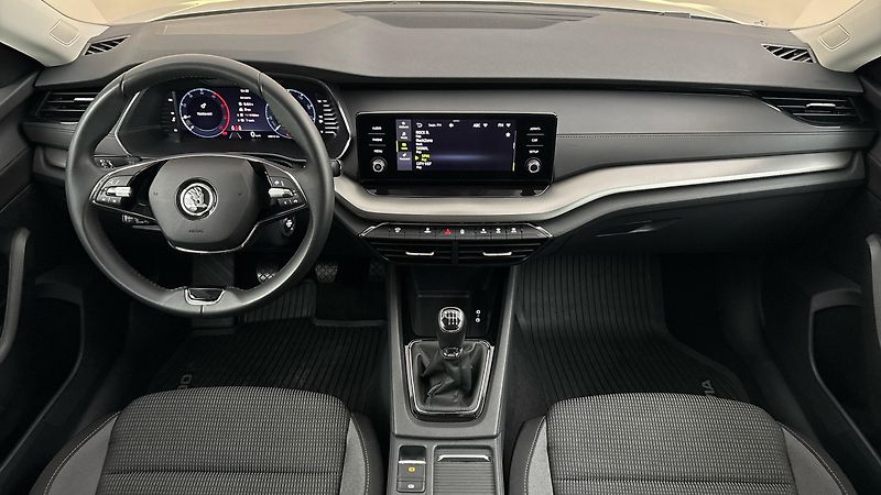 Škoda Octavia 2.0 TDI Ambition - fotka 8 z 24