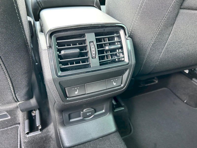 Škoda Karoq (2025) Sportline 2.0 TDI 110 kW DSG - fotka 30 z 35