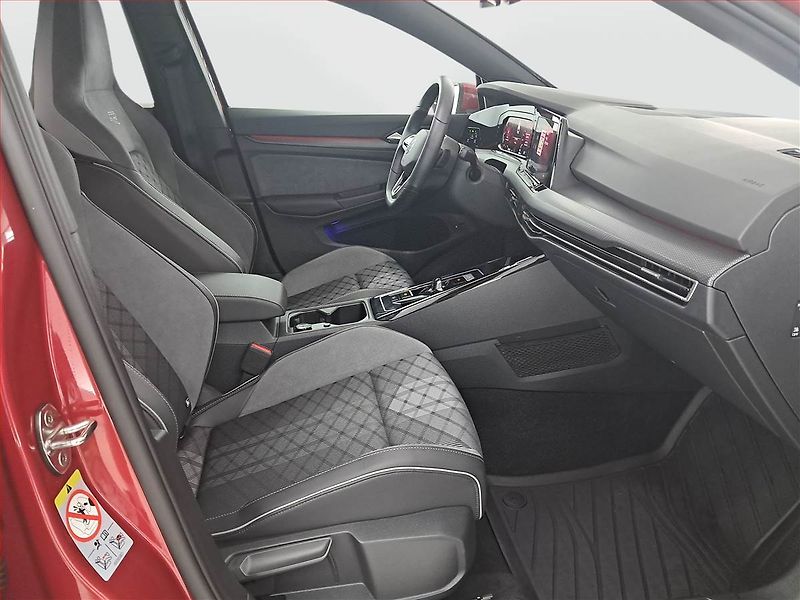 Volkswagen Golf (2024) R-Line 2.0 TDI - fotka 9 z 19