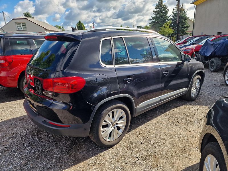 Volkswagen Tiguan 2,0TDI 4x4 LIFE NAVI TZ - fotka 4 z 19