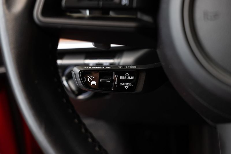Porsche 911 Carrera 4S - fotka 24 z 24