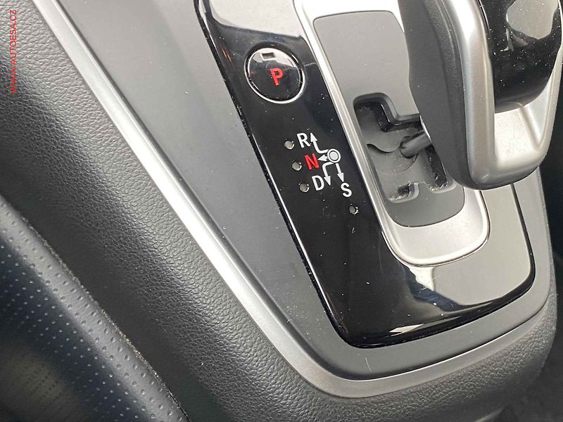 Honda CR-V (2016) 1.6 i-DTEC 4x4, Executive - fotka 17 z 22