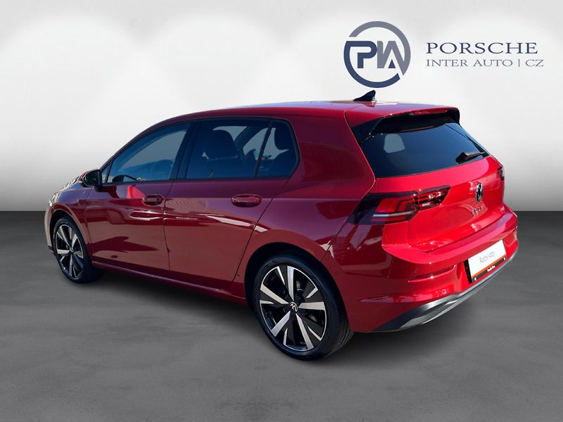 Volkswagen Golf People 1,5TSI 110 kW 7DSG mHEV - fotka 6 z 22