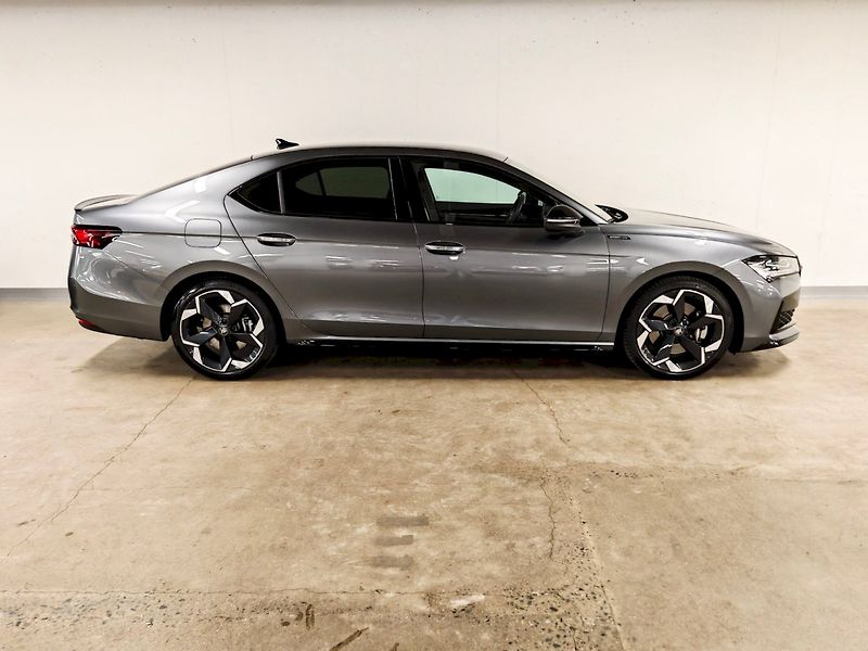 Škoda Superb (2026) 2.0 TSI 195 kW DSG 4x4 Sportli - fotka 26 z 31