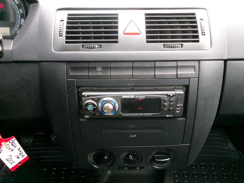 Škoda Fabia (2007) 1,2HTP KLIMA TAŽNÉ ČR - fotka 16 z 24