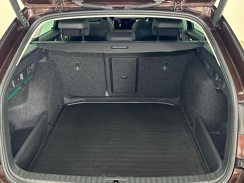 Škoda Octavia 1Maj.,ČR - fotka 10 z 29