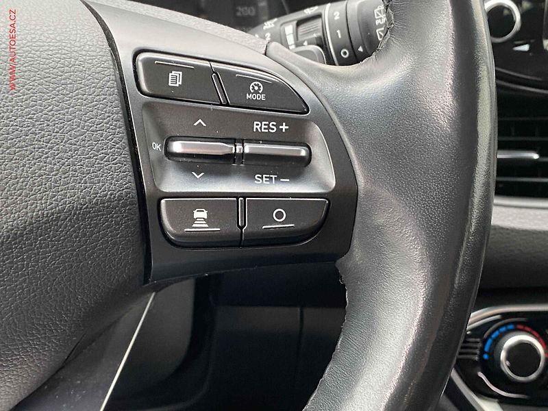 Hyundai i30 (2020) 1.4 i, 1.maj,ČR, servis - fotka 14 z 20