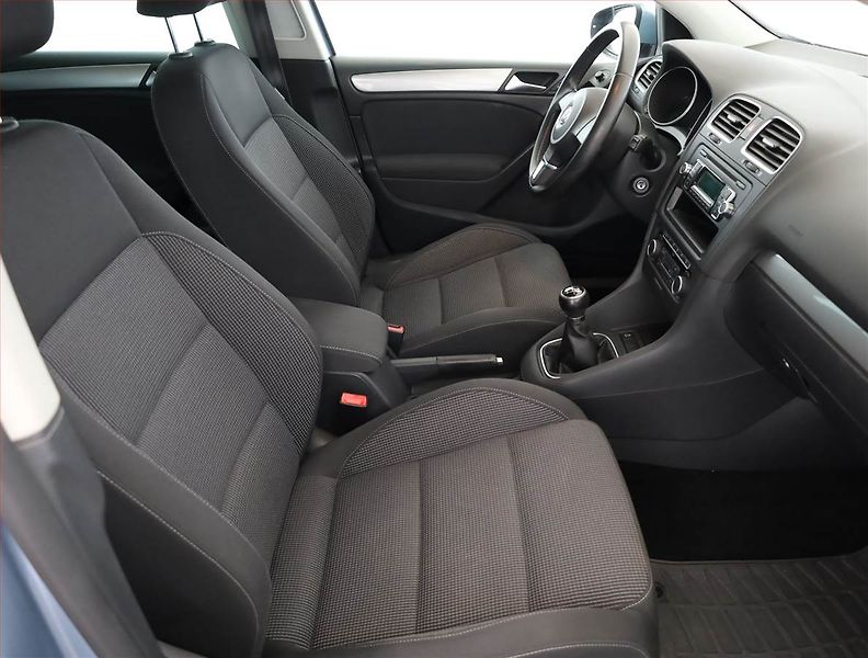 Volkswagen Golf (2012) 1.4 TSI, Park. senzory - fotka 7 z 17