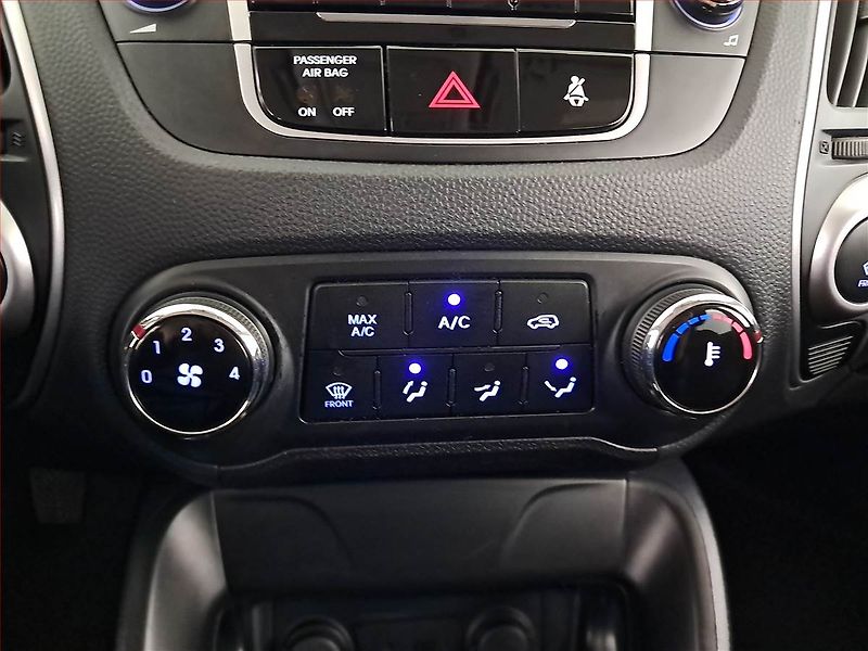 Hyundai ix35 (2011) 2.0 CVVT, 4X4 - fotka 14 z 16