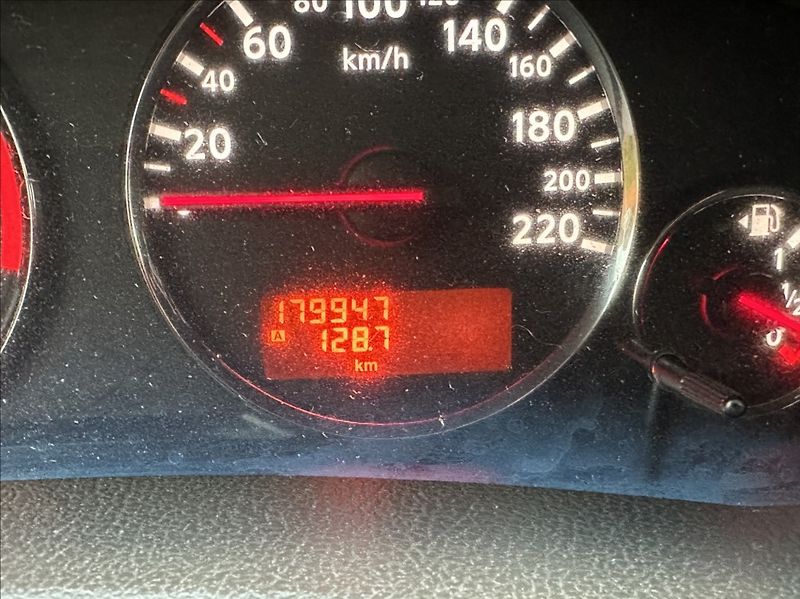 Nissan Pathfinder 3,0 DCI 231PS  LE Executive 4x - fotka 40 z 55