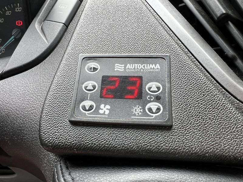 Ford Transit Custom 2.0 TDCi 96 kW RAMPA - fotka 16 z 25