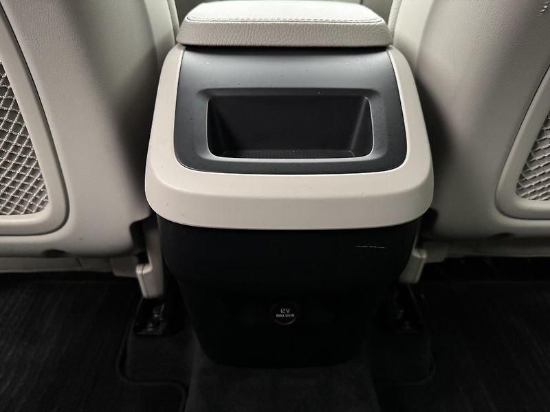 Volvo XC90 D5 AWD INSCRIPTION AUT CZ - fotka 16 z 32