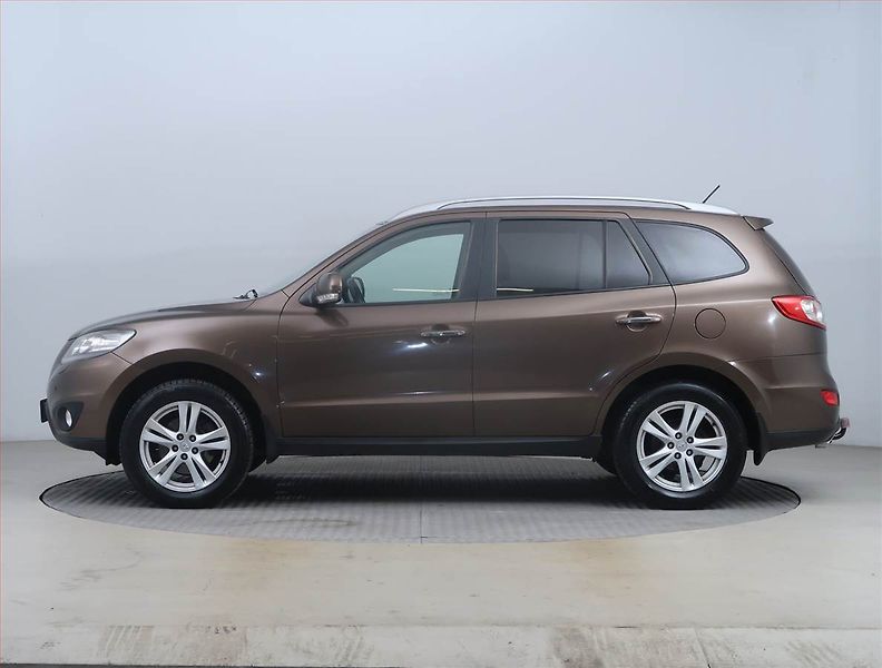 Hyundai Santa Fe (2010) 2.2 CRDi, 4X4, 7 míst - fotka 3 z 16