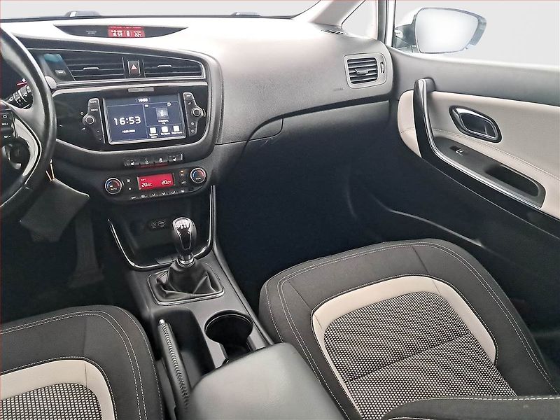 Kia Ceed (2018) 1.6 GDI, ČR,1.maj, Serv.kniha - fotka 7 z 17