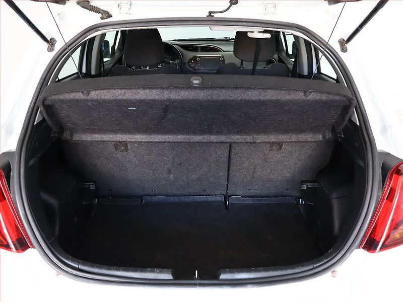 Toyota Yaris (2017) 1.33 Dual VVT-i, Park. senzory - fotka 11 z 15