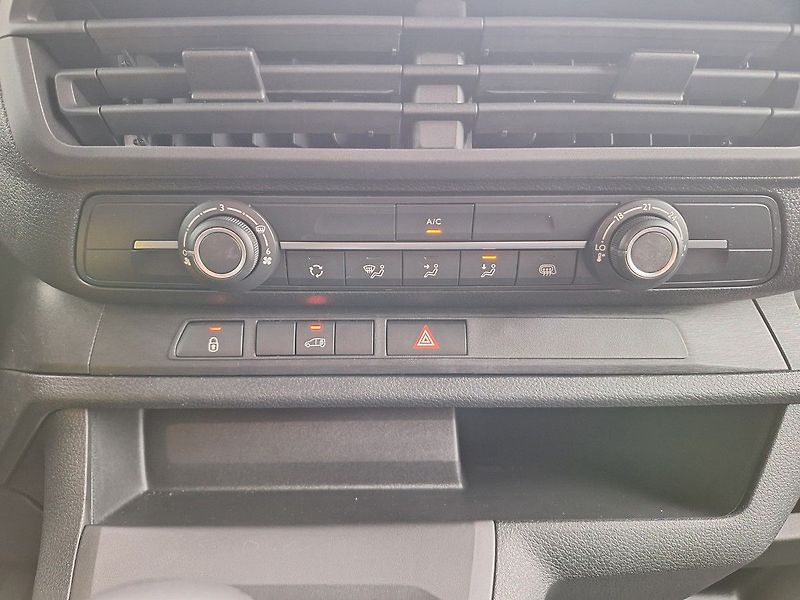 Peugeot Expert (2026) FG L3 2.2 BHDi 150k MAN6 - fotka 27 z 31