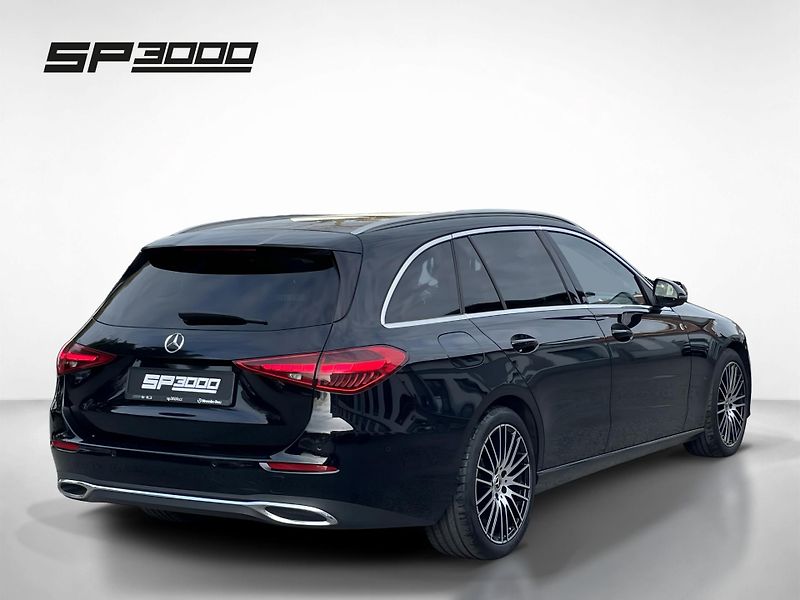 Mercedes-Benz Třídy C 220d 4Matic - fotka 6 z 35