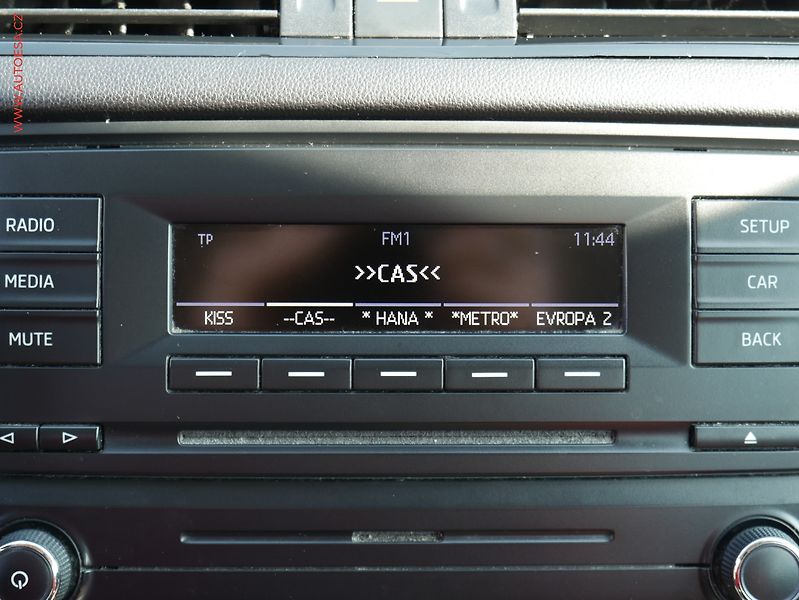 Škoda Octavia (2014) 1.6TDI, AC, temp, STK2/28 - fotka 12 z 14
