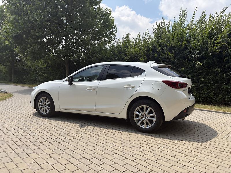 Mazda 3 2.0 Center-Line - fotka 5 z 30