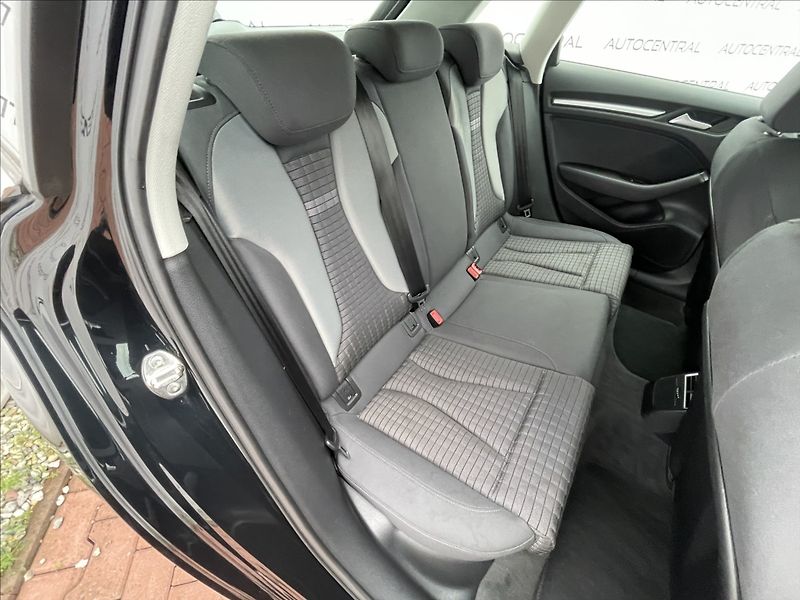 Audi A3 1,4 TFSI  S-line 90kw, Navi , - fotka 23 z 24