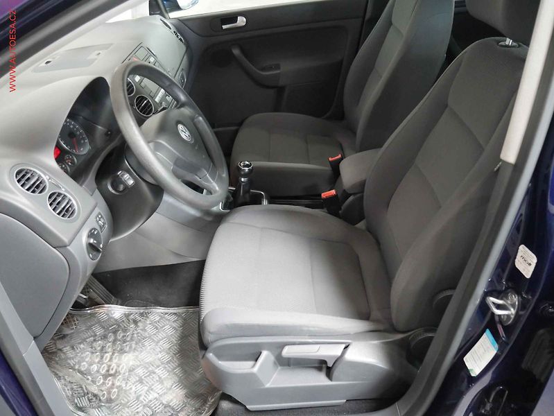 Volkswagen Golf Plus (2007) 1.9 TDi, TZ, výhř.sed. - fotka 9 z 16