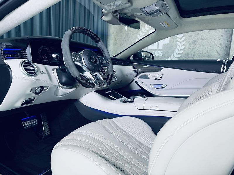 Mercedes-Benz Třídy S (2018) S63 COUPE CARBON EXT+INT MAX V - fotka 18 z 48