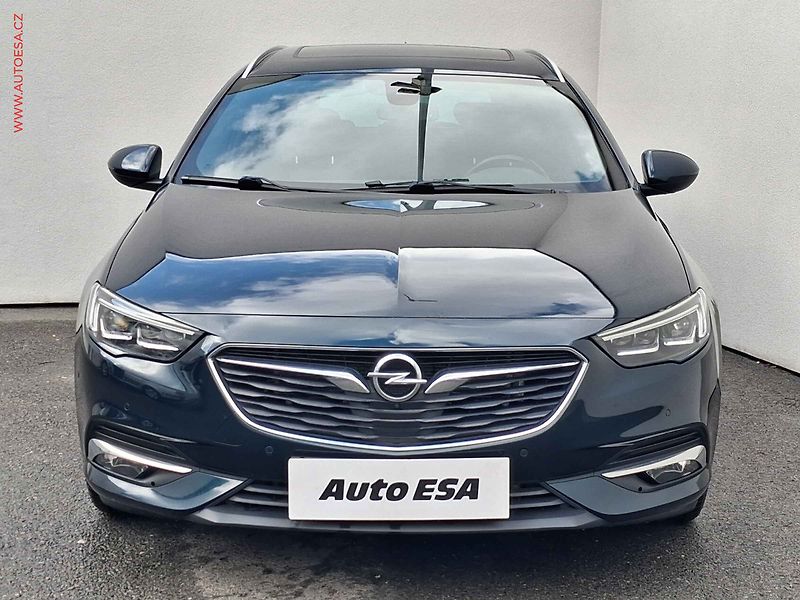 Opel Insignia (2017) 2.0 CDTi, OPC line, LED - fotka 2 z 18