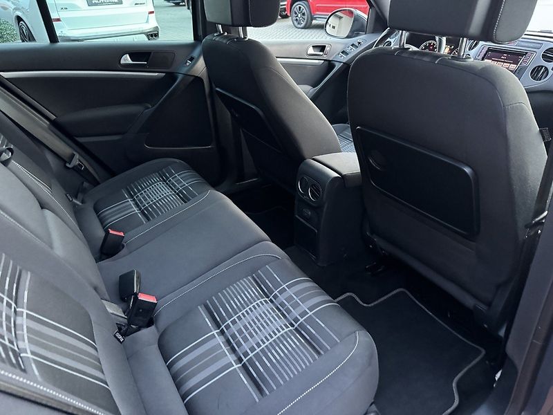 Volkswagen Tiguan (2015) 1.4TSi 92kW Lounge Navi Kamera - fotka 16 z 49