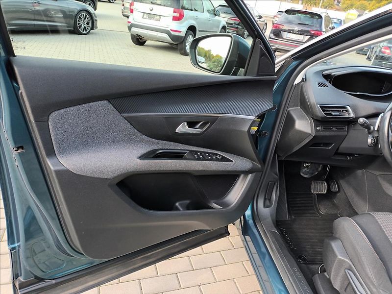 Peugeot 5008 1,6 HDI,88KW,ČR,7MÍST,NAVI,TZ, - fotka 15 z 46