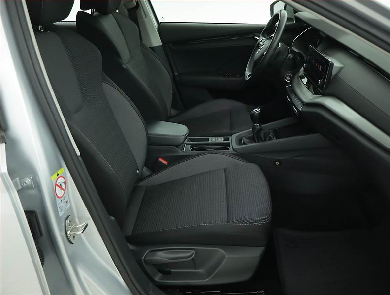 Škoda Octavia (2022) Ambition 2.0 TDI, ČR,1.maj - fotka 9 z 15
