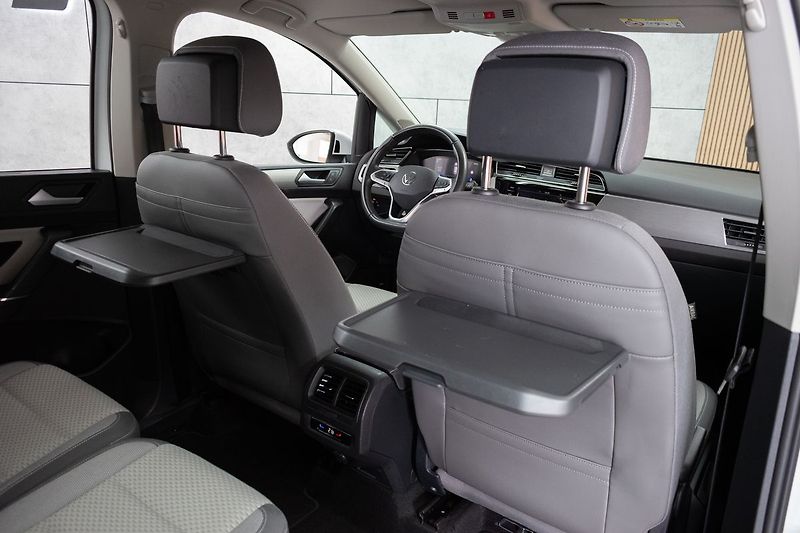 Volkswagen Touran 1.5 TSI TAŽNÉ*7.MÍST*DPH*ČR 1M - fotka 16 z 46