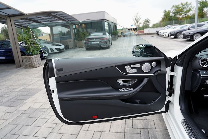 Mercedes-Benz Třídy E E 53 AMG 4Matic+/440PS - fotka 21 z 50