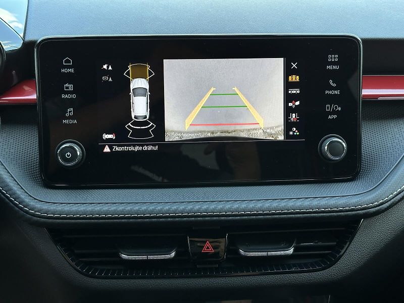 Škoda Fabia 1.0TSi 116PS Monte Carlo Bi-LE - fotka 29 z 37