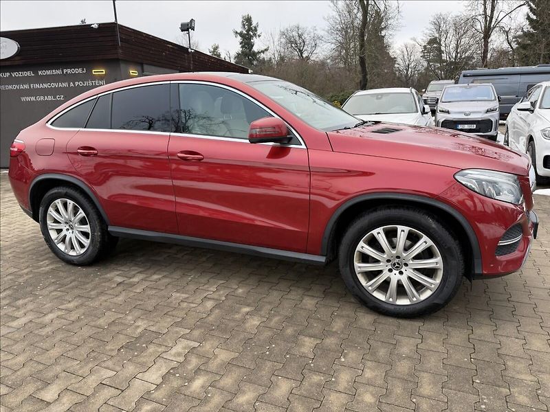 Mercedes-Benz GLE 350d Coupe 4Matic - fotka 4 z 31