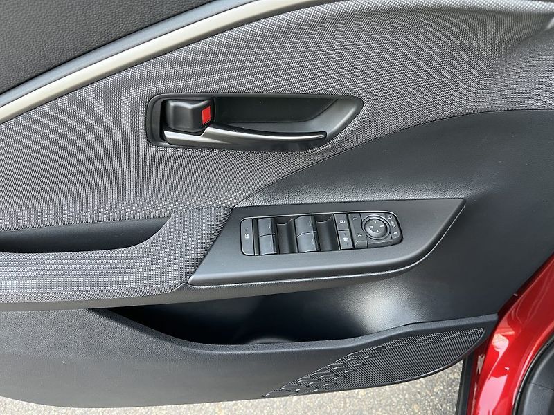 Toyota C-HR 1,8 HEV Style - fotka 25 z 27