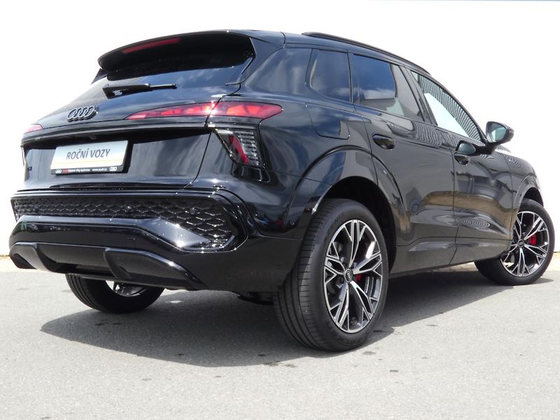 Audi Q3 (2026) S-Line e-hybrid 200 kW - fotka 10 z 29