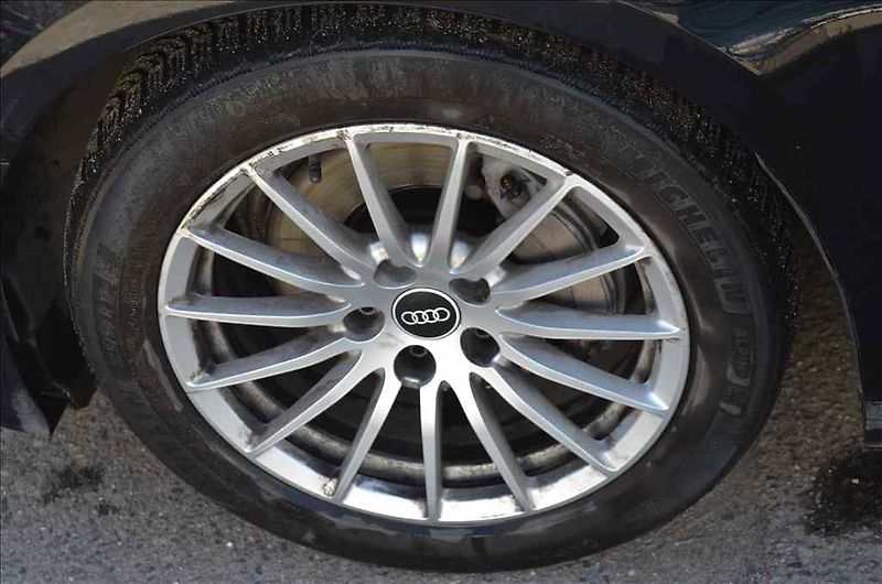 Audi A5 (2021) SPORTBACK 2,0 TDI AT - fotka 8 z 21