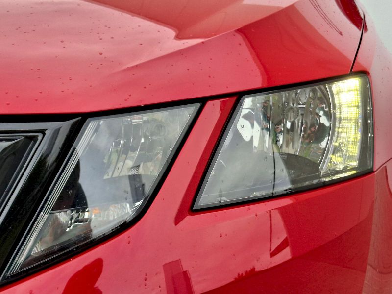 Škoda Octavia (2019) Ambition Plus 1,5TSi 110kW - fotka 32 z 33