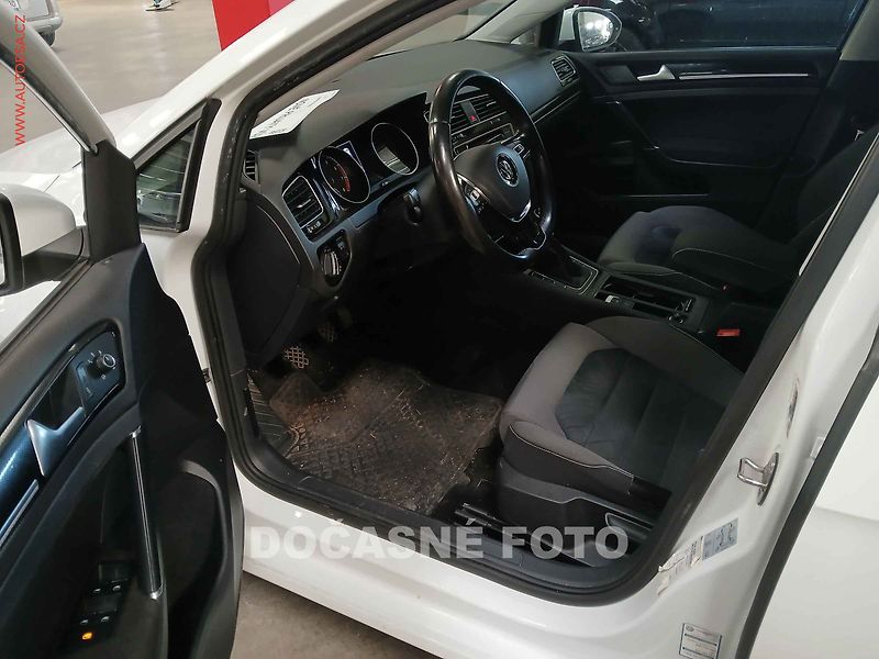 Volkswagen Golf (2014) 1.4. tsi - fotka 3 z 3