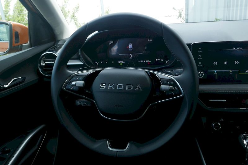 Škoda Fabia (2025) 1.0 TSI 85 kW DSG 7° TOP Selec - fotka 17 z 35