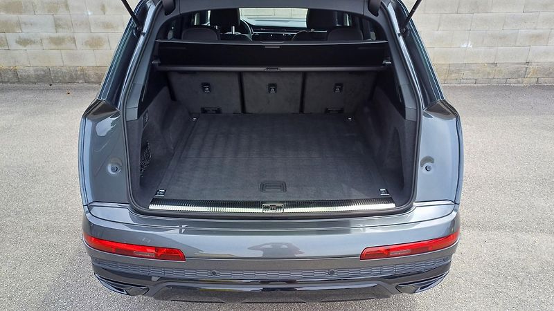 Audi Q7 S-LINE 3.0TDI WEBASTO B&O 1ČR  - fotka 14 z 44