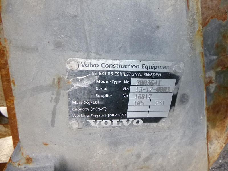 Volvo (2011) L40 nakladač - fotka 2 z 14