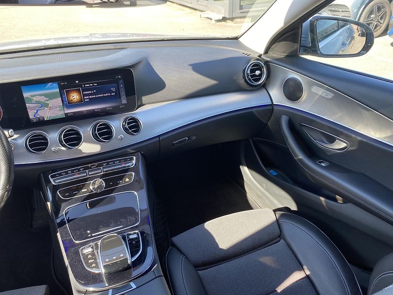 Mercedes-Benz Třídy E E 220 d Avantgarde - fotka 11 z 26