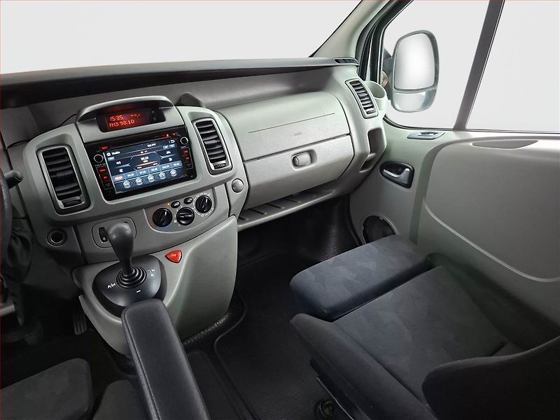 Opel Vivaro (2008) 2.5 CDTI, Bus, 8Míst - fotka 8 z 15