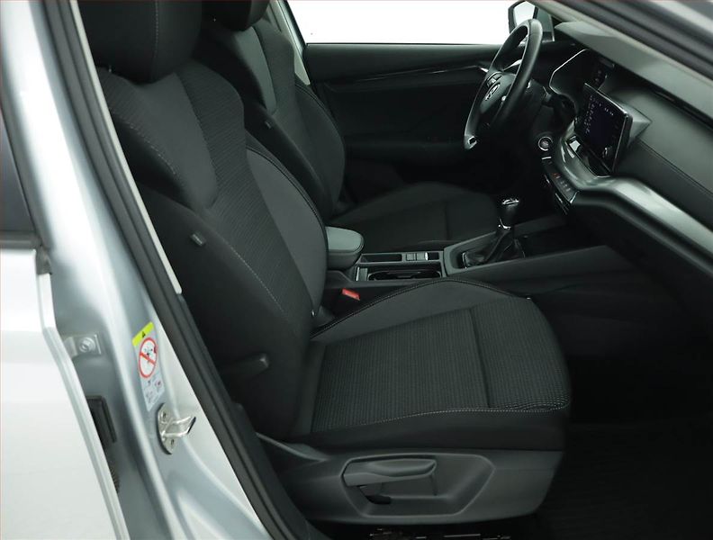 Škoda Octavia (2023) Ambition 2.0 TDI - fotka 9 z 15