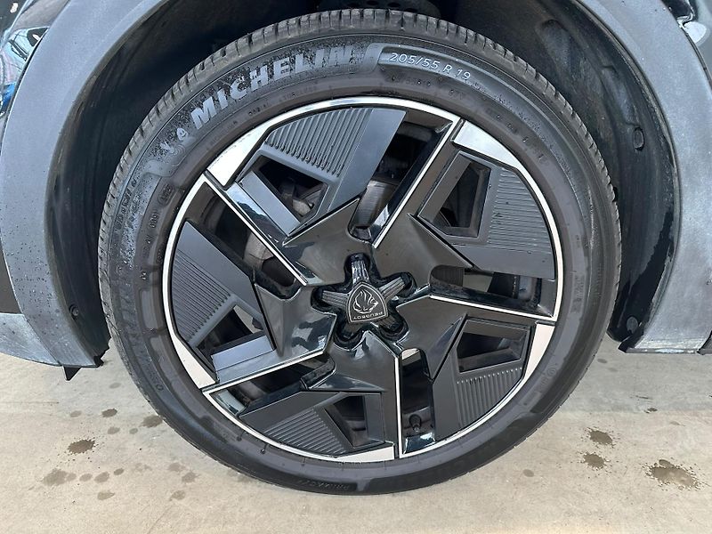 Peugeot 408 1,2 96kW GT, 1.majitel - fotka 22 z 24
