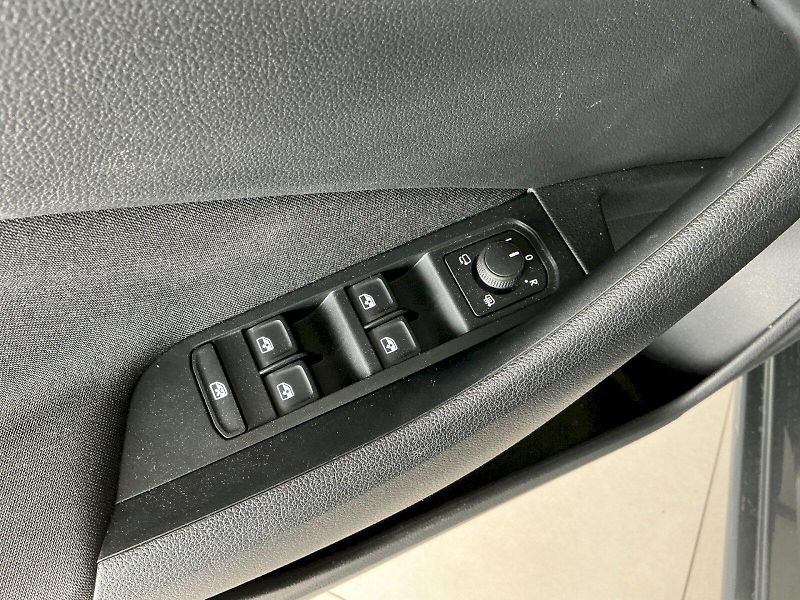 Škoda Scala (2024) 1.0 TSI DSG Top Selection - fotka 32 z 32