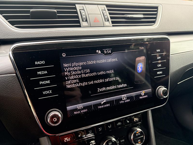 Škoda Superb 2.0TDI 147KW DSG MATRIX 4x4 - fotka 28 z 44