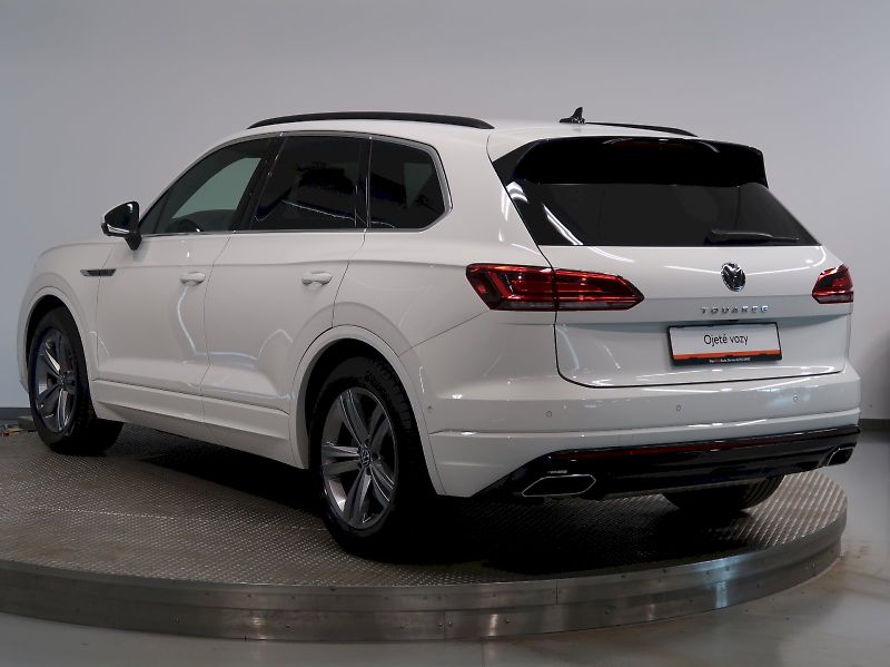 Volkswagen Touareg (2021) R-LINE 3.0TDI 170KW 4x4  TAŽNÉ - fotka 7 z 44